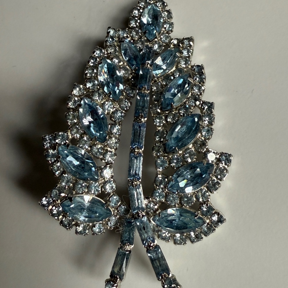 Elegant Silver and Blue Leaf Brooch